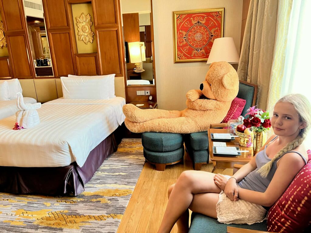Interconnecting deluxe suite